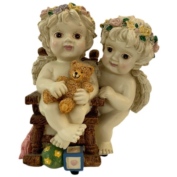 Classic Treasures Musical Figurine Twin Cherubs Plays “It’s a Small World” - Picture 1 of 9